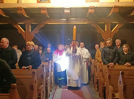 Wigilia Paschalna, Garczegorze 30 marca 2024 r., 22.00.