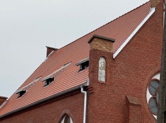 Koniec pierwszej części remontu dachu Kościoła w Garczegorzu