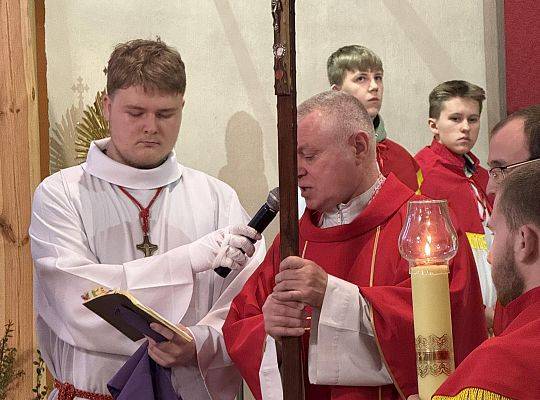 Wielki Piątek - Liturgia na cześć Męki Pańskiej