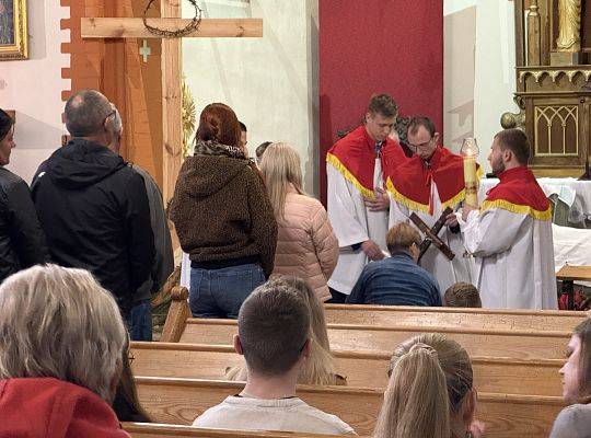 Wielki Piątek - Liturgia na cześć Męki Pańskiej