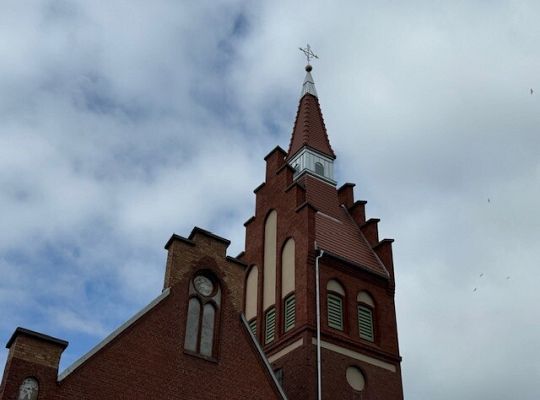 Odnowiona wieża Kościoła w Garczegorzu